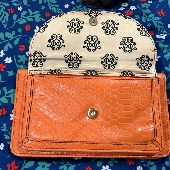 Jessica Simpson clutch - Picture 4 of 4